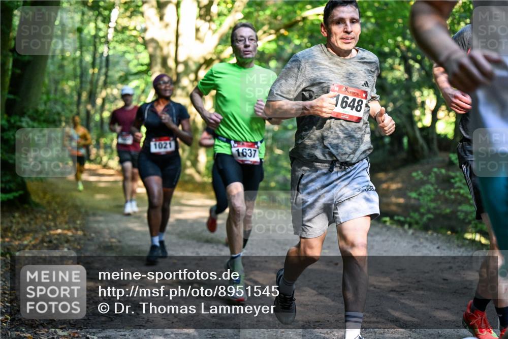 28.09.2025 - 33. Volkslauf durch das schöne Alstertal Dr. Thomas Lammeyer http://msf.ph/oto/8951545 28.09.2025 10:18:19 Laufen 1021, 1637, 1648 meine-sportfotos.de