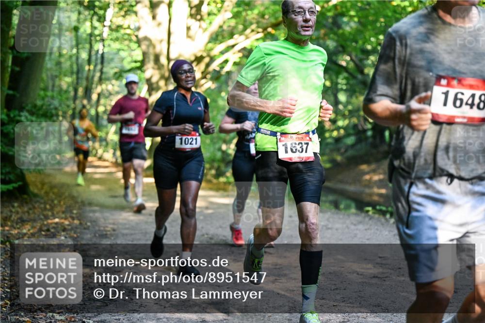 28.09.2025 - 33. Volkslauf durch das schöne Alstertal Dr. Thomas Lammeyer http://msf.ph/oto/8951547 28.09.2025 10:18:19 Laufen 1021, 1637, 1648 meine-sportfotos.de
