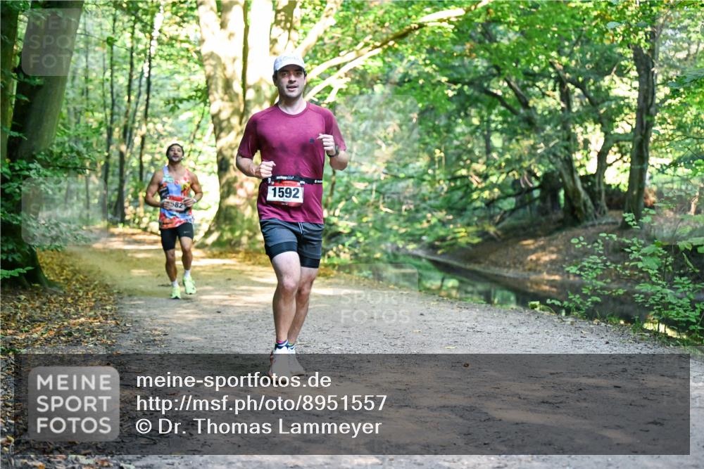 28.09.2025 - 33. Volkslauf durch das schöne Alstertal Dr. Thomas Lammeyer http://msf.ph/oto/8951557 28.09.2025 10:18:21 Laufen 582, 1592 meine-sportfotos.de