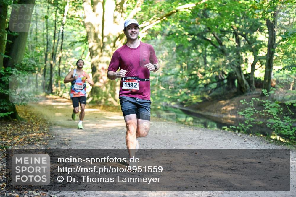 28.09.2025 - 33. Volkslauf durch das schöne Alstertal Dr. Thomas Lammeyer http://msf.ph/oto/8951559 28.09.2025 10:18:21 Laufen 1582, 1592 meine-sportfotos.de