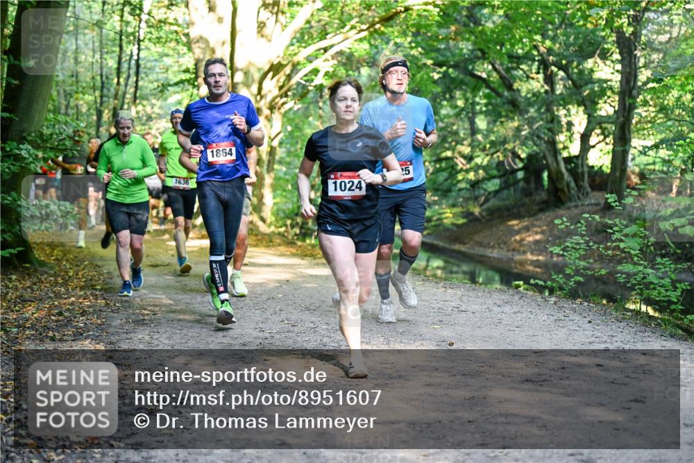 28.09.2025 - 33. Volkslauf durch das schöne Alstertal Dr. Thomas Lammeyer http://msf.ph/oto/8951607 28.09.2025 10:18:42 Laufen 1636, 1864, 1024, 5 meine-sportfotos.de