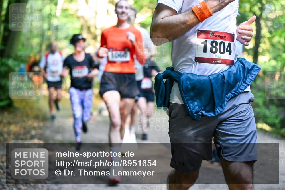 28.09.2025 - 33. Volkslauf durch das schöne Alstertal Dr. Thomas Lammeyer http://msf.ph/oto/8951654 28.09.2025 10:18:50 Laufen 1804 meine-sportfotos.de