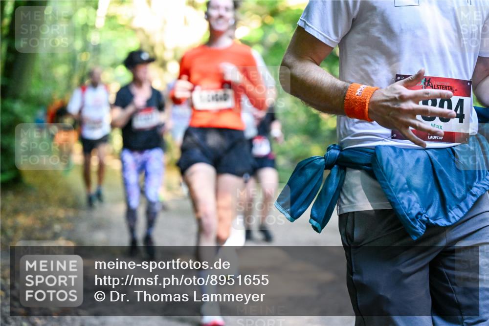 28.09.2025 - 33. Volkslauf durch das schöne Alstertal Dr. Thomas Lammeyer http://msf.ph/oto/8951655 28.09.2025 10:18:50 Laufen 04 meine-sportfotos.de