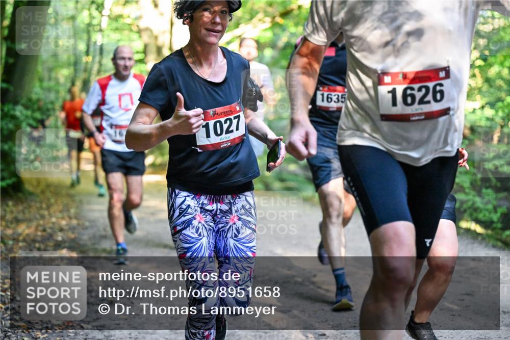 28.09.2025 - 33. Volkslauf durch das schöne Alstertal Dr. Thomas Lammeyer http://msf.ph/oto/8951658 28.09.2025 10:18:52 Laufen 16, 1027, 1635, 1626 meine-sportfotos.de