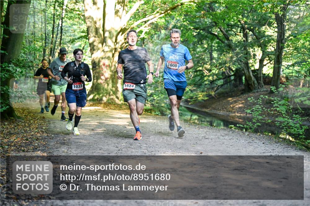 28.09.2025 - 33. Volkslauf durch das schöne Alstertal Dr. Thomas Lammeyer http://msf.ph/oto/8951680 28.09.2025 10:18:58 Laufen 1692, 16, 1033, 1624, 1600 meine-sportfotos.de