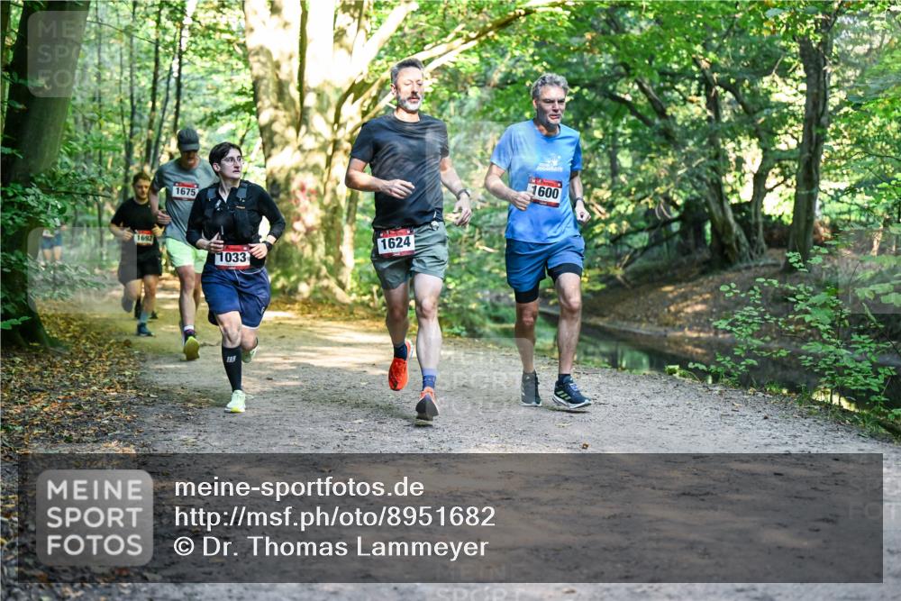 28.09.2025 - 33. Volkslauf durch das schöne Alstertal Dr. Thomas Lammeyer http://msf.ph/oto/8951682 28.09.2025 10:18:58 Laufen 1692, 1675, 1033, 1624, 1600 meine-sportfotos.de