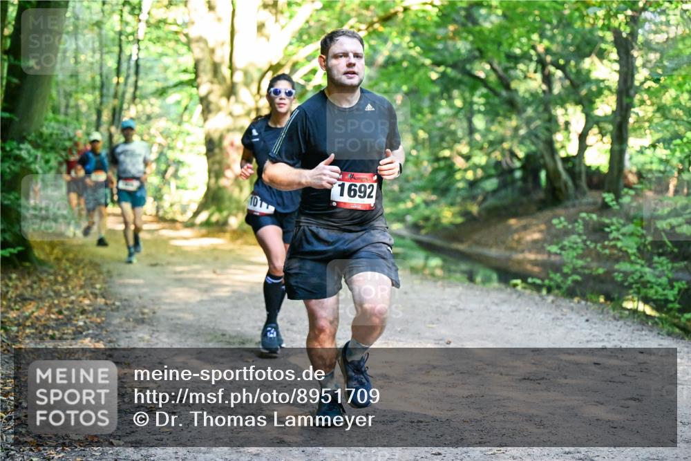 28.09.2025 - 33. Volkslauf durch das schöne Alstertal Dr. Thomas Lammeyer http://msf.ph/oto/8951709 28.09.2025 10:19:02 Laufen 1692 meine-sportfotos.de