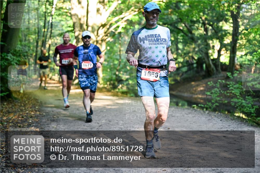 28.09.2025 - 33. Volkslauf durch das schöne Alstertal Dr. Thomas Lammeyer http://msf.ph/oto/8951728 28.09.2025 10:19:06 Laufen 1677, 1656 meine-sportfotos.de