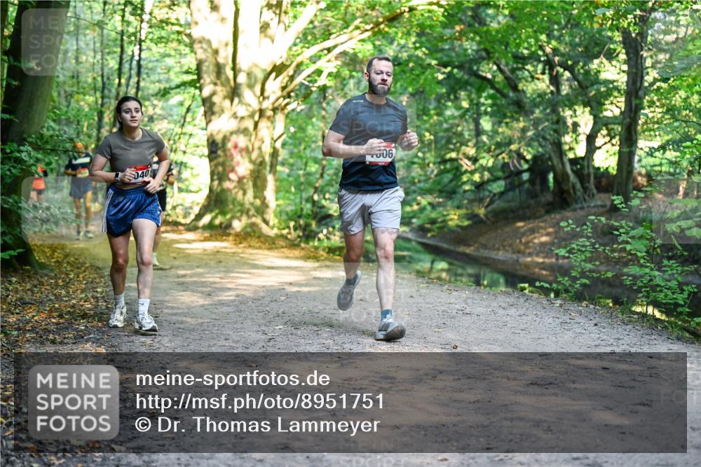 28.09.2025 - 33. Volkslauf durch das schöne Alstertal Dr. Thomas Lammeyer http://msf.ph/oto/8951751 28.09.2025 10:19:10 Laufen 040, 006 meine-sportfotos.de