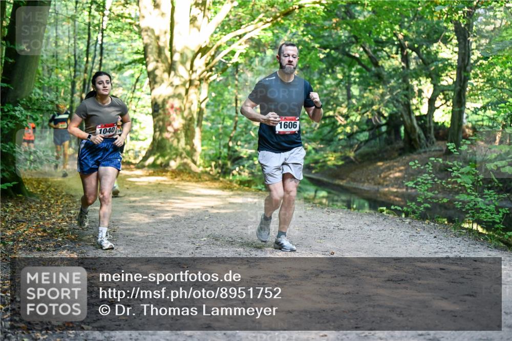 28.09.2025 - 33. Volkslauf durch das schöne Alstertal Dr. Thomas Lammeyer http://msf.ph/oto/8951752 28.09.2025 10:19:10 Laufen 1040, 1606 meine-sportfotos.de