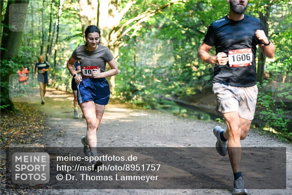 28.09.2025 - 33. Volkslauf durch das schöne Alstertal Dr. Thomas Lammeyer http://msf.ph/oto/8951757 28.09.2025 10:19:11 Laufen 10, 1606 meine-sportfotos.de