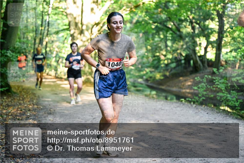 28.09.2025 - 33. Volkslauf durch das schöne Alstertal Dr. Thomas Lammeyer http://msf.ph/oto/8951761 28.09.2025 10:19:12 Laufen 1040 meine-sportfotos.de