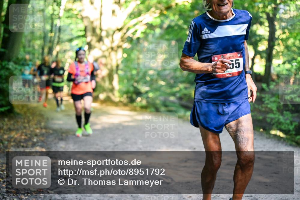 28.09.2025 - 33. Volkslauf durch das schöne Alstertal Dr. Thomas Lammeyer http://msf.ph/oto/8951792 28.09.2025 10:19:17 Laufen 55 meine-sportfotos.de