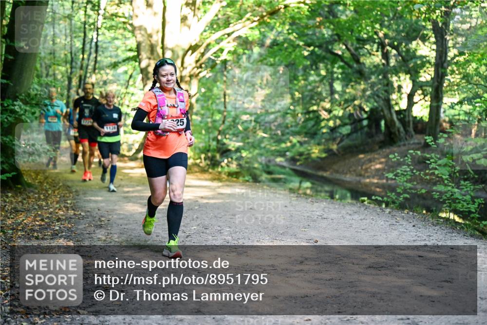 28.09.2025 - 33. Volkslauf durch das schöne Alstertal Dr. Thomas Lammeyer http://msf.ph/oto/8951795 28.09.2025 10:19:18 Laufen 17, 1120, 25 meine-sportfotos.de