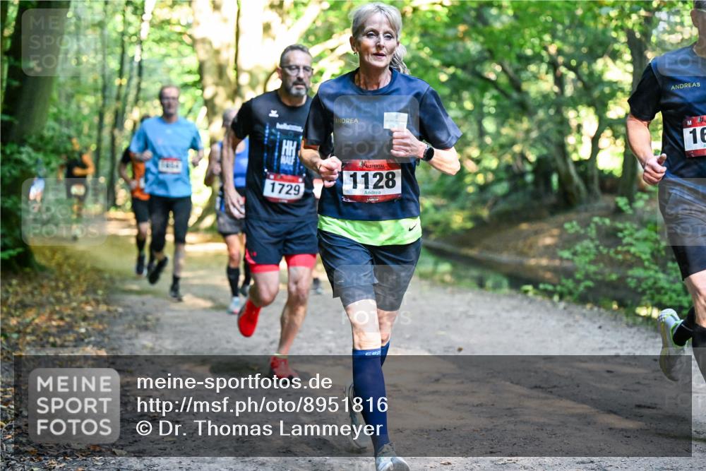 28.09.2025 - 33. Volkslauf durch das schöne Alstertal Dr. Thomas Lammeyer http://msf.ph/oto/8951816 28.09.2025 10:19:21 Laufen 1729, 1128, 16 meine-sportfotos.de