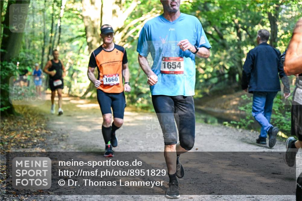 28.09.2025 - 33. Volkslauf durch das schöne Alstertal Dr. Thomas Lammeyer http://msf.ph/oto/8951829 28.09.2025 10:19:24 Laufen 1660, 1654 meine-sportfotos.de