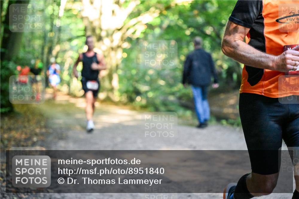 28.09.2025 - 33. Volkslauf durch das schöne Alstertal Dr. Thomas Lammeyer http://msf.ph/oto/8951840 28.09.2025 10:19:26 Laufen  meine-sportfotos.de