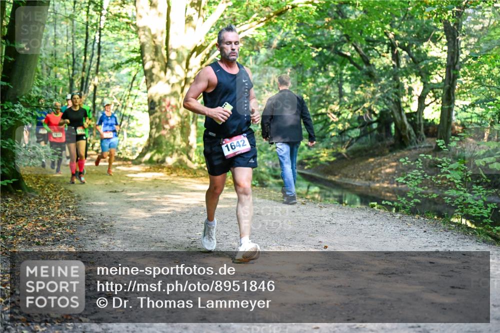 28.09.2025 - 33. Volkslauf durch das schöne Alstertal Dr. Thomas Lammeyer http://msf.ph/oto/8951846 28.09.2025 10:19:27 Laufen 1411, 148320, 1642 meine-sportfotos.de