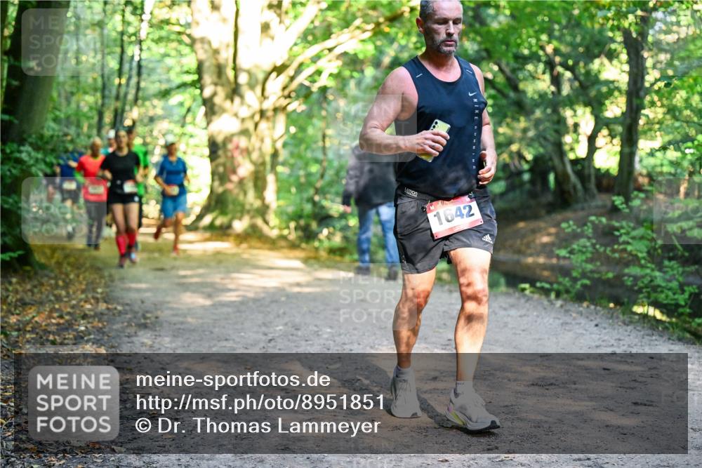 28.09.2025 - 33. Volkslauf durch das schöne Alstertal Dr. Thomas Lammeyer http://msf.ph/oto/8951851 28.09.2025 10:19:28 Laufen 1642 meine-sportfotos.de