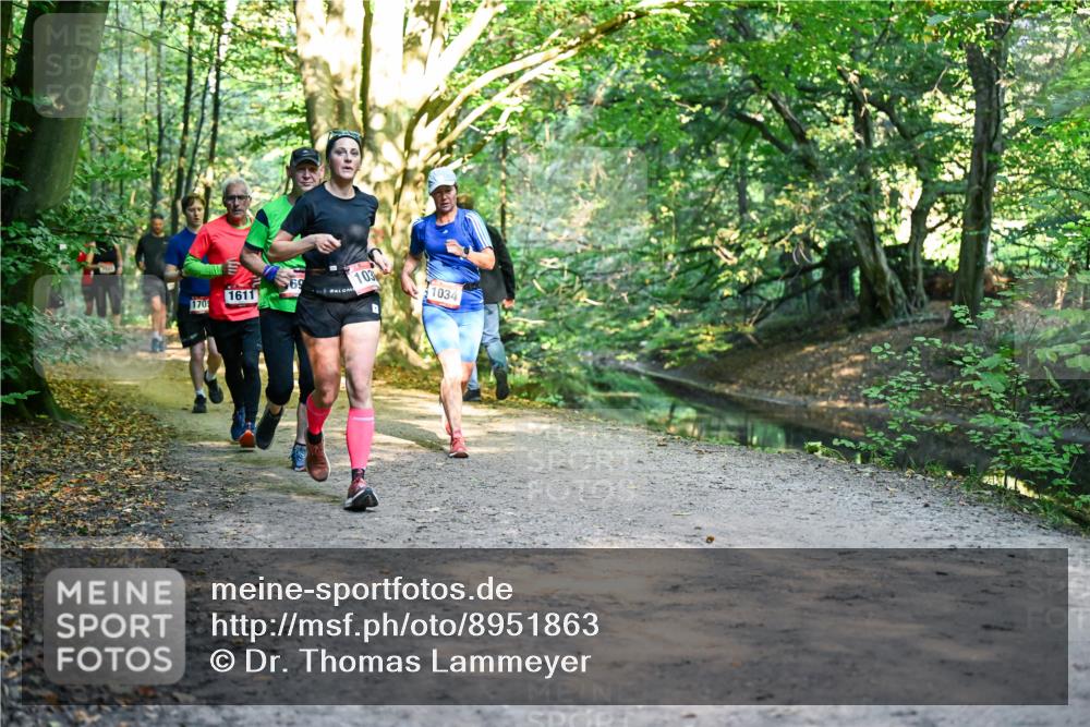 28.09.2025 - 33. Volkslauf durch das schöne Alstertal Dr. Thomas Lammeyer http://msf.ph/oto/8951863 28.09.2025 10:19:30 Laufen 103, 69, 1611, 1034, 170 meine-sportfotos.de