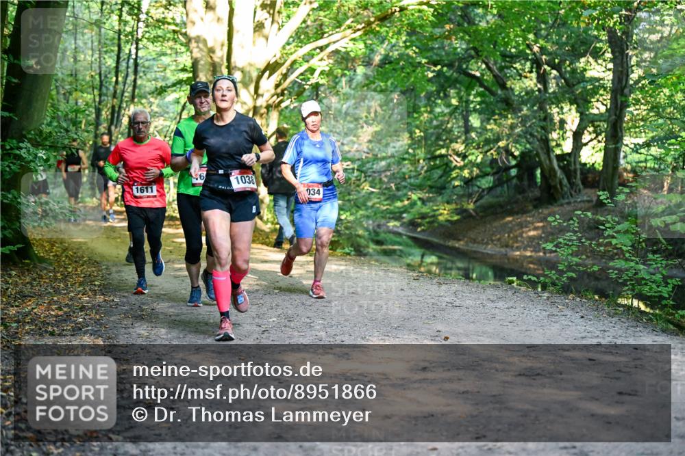 28.09.2025 - 33. Volkslauf durch das schöne Alstertal Dr. Thomas Lammeyer http://msf.ph/oto/8951866 28.09.2025 10:19:30 Laufen 1611, 6, 1038, 034 meine-sportfotos.de