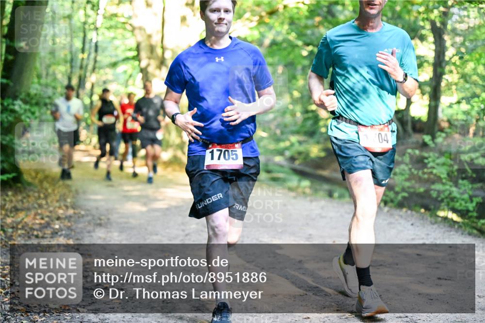 28.09.2025 - 33. Volkslauf durch das schöne Alstertal Dr. Thomas Lammeyer http://msf.ph/oto/8951886 28.09.2025 10:19:34 Laufen 1705, 04 meine-sportfotos.de