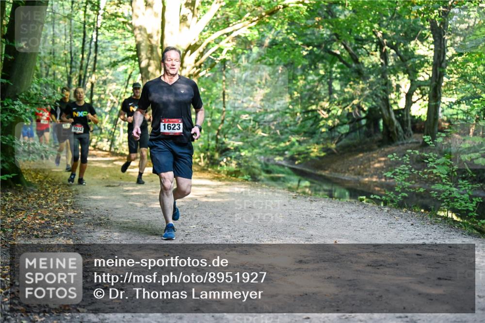 28.09.2025 - 33. Volkslauf durch das schöne Alstertal Dr. Thomas Lammeyer http://msf.ph/oto/8951927 28.09.2025 10:19:42 Laufen 1032, 1623 meine-sportfotos.de