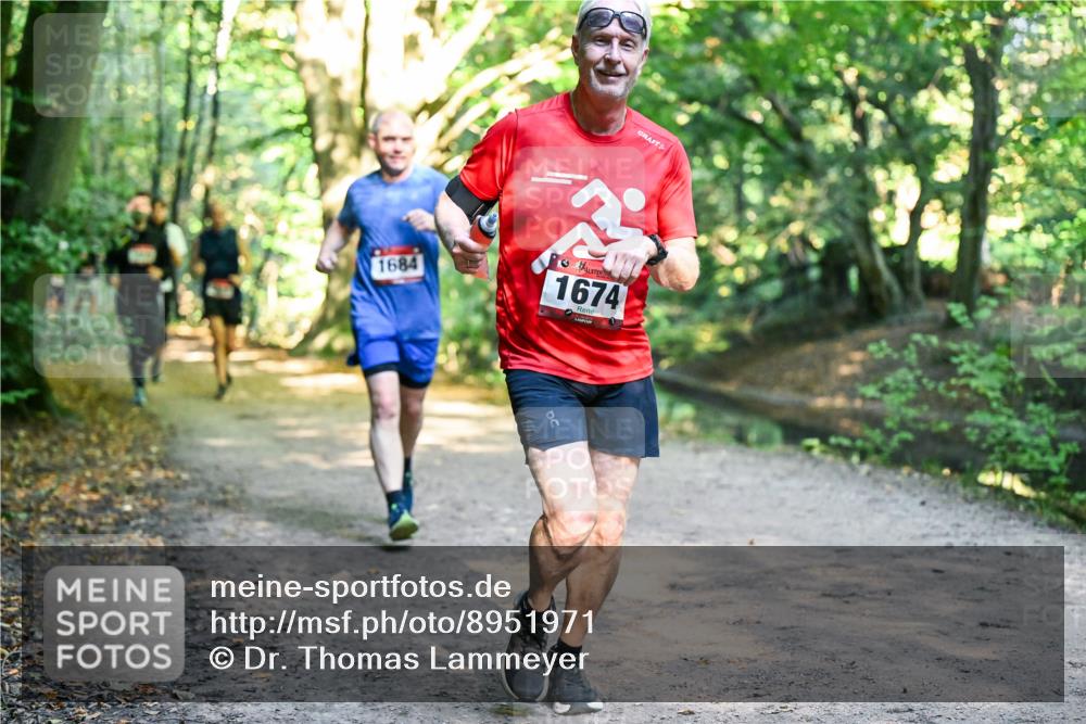 28.09.2025 - 33. Volkslauf durch das schöne Alstertal Dr. Thomas Lammeyer http://msf.ph/oto/8951971 28.09.2025 10:19:49 Laufen 1684, 1674 meine-sportfotos.de