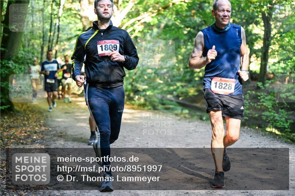 28.09.2025 - 33. Volkslauf durch das schöne Alstertal Dr. Thomas Lammeyer http://msf.ph/oto/8951997 28.09.2025 10:19:54 Laufen 1809, 1828 meine-sportfotos.de