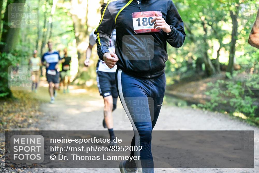 28.09.2025 - 33. Volkslauf durch das schöne Alstertal Dr. Thomas Lammeyer http://msf.ph/oto/8952002 28.09.2025 10:19:54 Laufen 180 meine-sportfotos.de