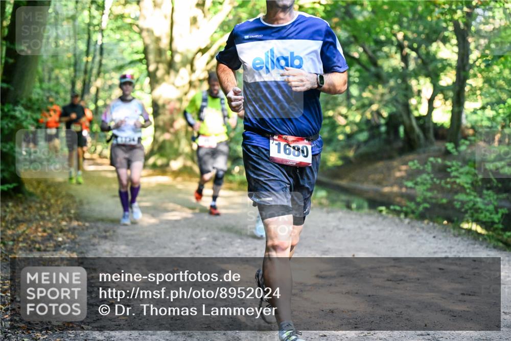 28.09.2025 - 33. Volkslauf durch das schöne Alstertal Dr. Thomas Lammeyer http://msf.ph/oto/8952024 28.09.2025 10:19:58 Laufen 1680 meine-sportfotos.de