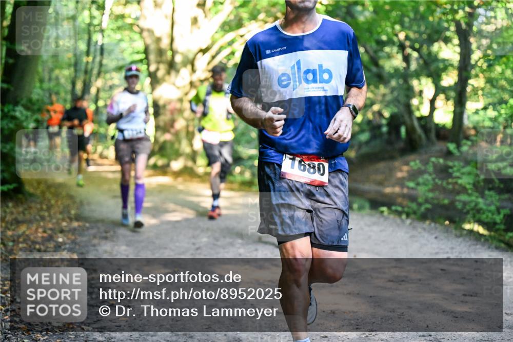 28.09.2025 - 33. Volkslauf durch das schöne Alstertal Dr. Thomas Lammeyer http://msf.ph/oto/8952025 28.09.2025 10:19:58 Laufen 1680 meine-sportfotos.de