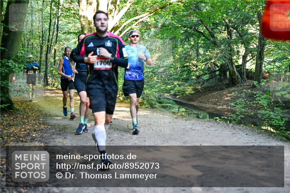 28.09.2025 - 33. Volkslauf durch das schöne Alstertal Dr. Thomas Lammeyer http://msf.ph/oto/8952073 28.09.2025 10:20:06 Laufen 1706, 1640 meine-sportfotos.de