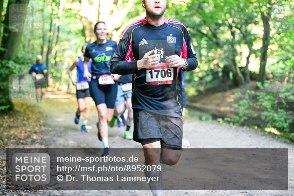 28.09.2025 - 33. Volkslauf durch das schöne Alstertal Dr. Thomas Lammeyer http://msf.ph/oto/8952079 28.09.2025 10:20:07 Laufen 105, 1706 meine-sportfotos.de