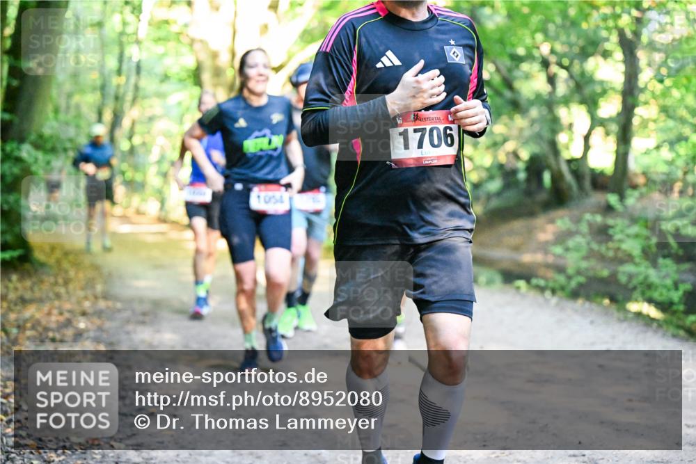 28.09.2025 - 33. Volkslauf durch das schöne Alstertal Dr. Thomas Lammeyer http://msf.ph/oto/8952080 28.09.2025 10:20:07 Laufen 1054, 1706 meine-sportfotos.de