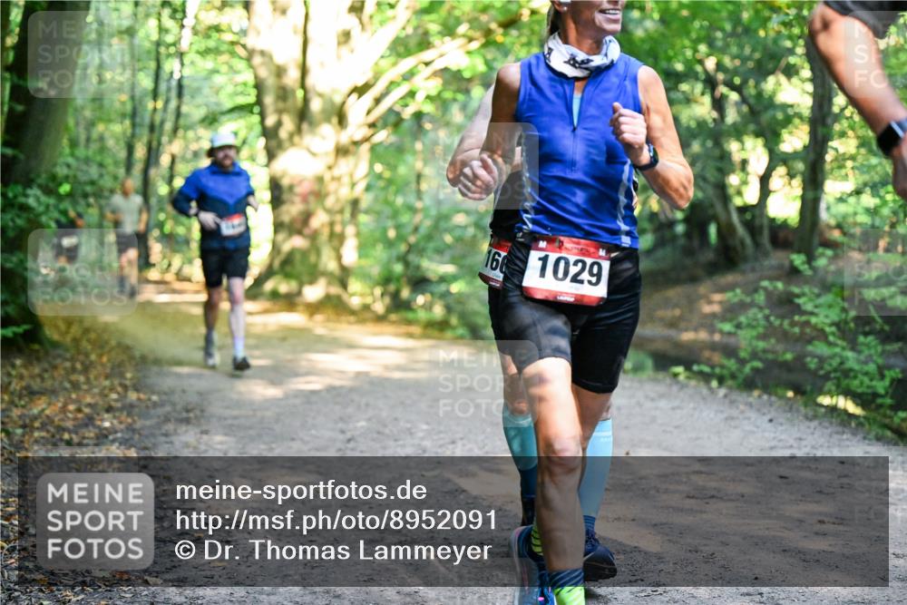 28.09.2025 - 33. Volkslauf durch das schöne Alstertal Dr. Thomas Lammeyer http://msf.ph/oto/8952091 28.09.2025 10:20:09 Laufen 16, 1029 meine-sportfotos.de