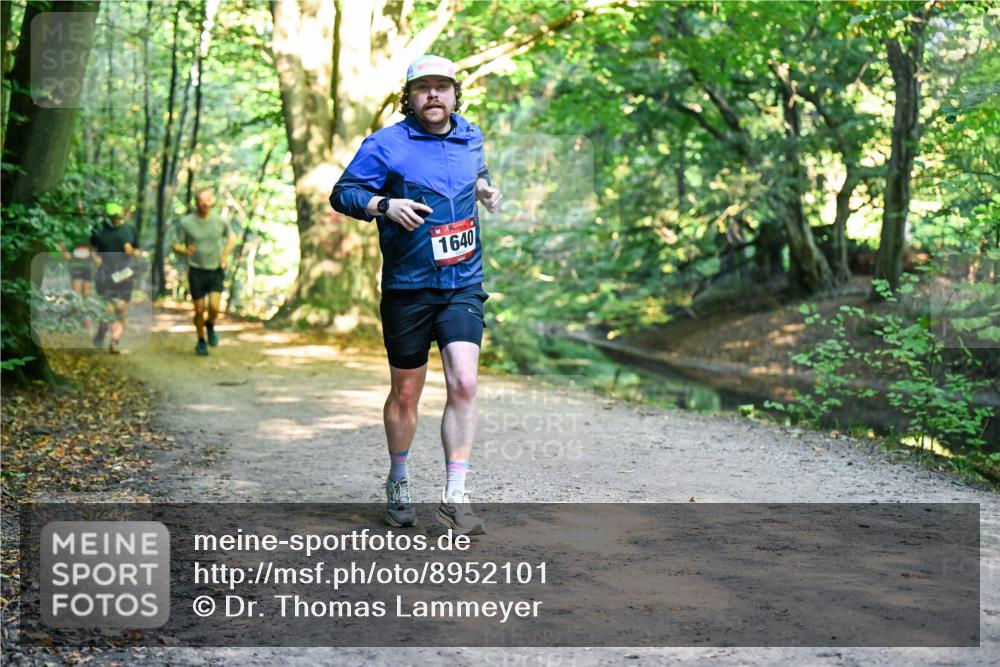 28.09.2025 - 33. Volkslauf durch das schöne Alstertal Dr. Thomas Lammeyer http://msf.ph/oto/8952101 28.09.2025 10:20:11 Laufen 1640 meine-sportfotos.de