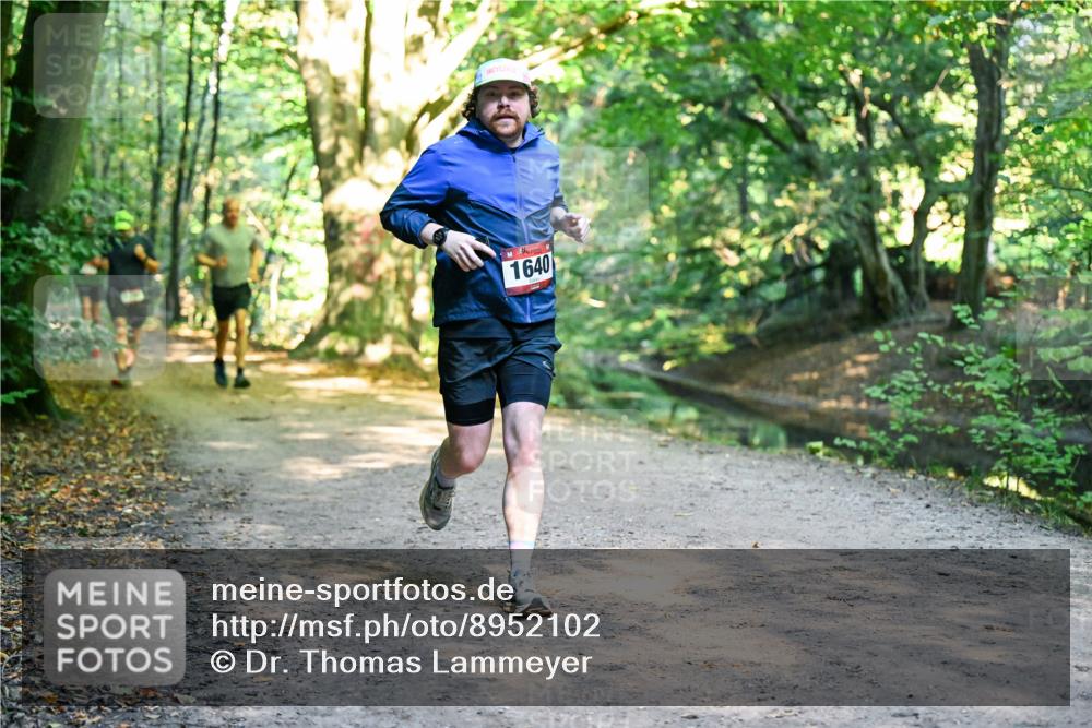 28.09.2025 - 33. Volkslauf durch das schöne Alstertal Dr. Thomas Lammeyer http://msf.ph/oto/8952102 28.09.2025 10:20:11 Laufen 1640 meine-sportfotos.de