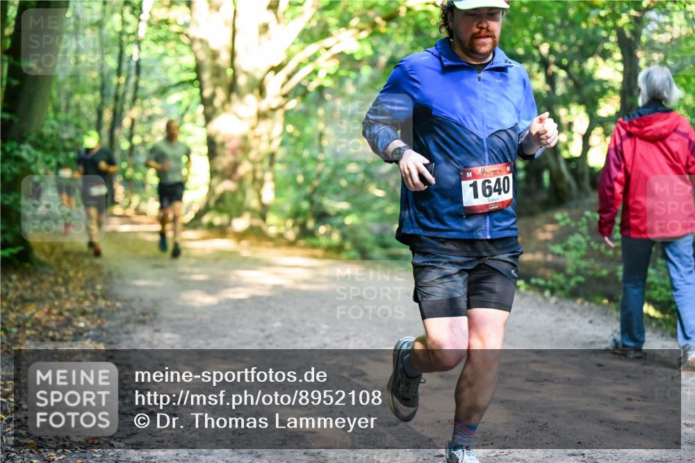 28.09.2025 - 33. Volkslauf durch das schöne Alstertal Dr. Thomas Lammeyer http://msf.ph/oto/8952108 28.09.2025 10:20:12 Laufen 1640 meine-sportfotos.de