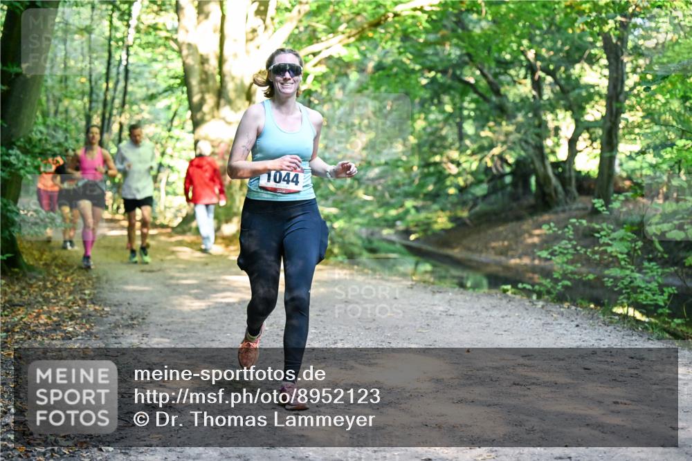 28.09.2025 - 33. Volkslauf durch das schöne Alstertal Dr. Thomas Lammeyer http://msf.ph/oto/8952123 28.09.2025 10:20:21 Laufen 1044 meine-sportfotos.de