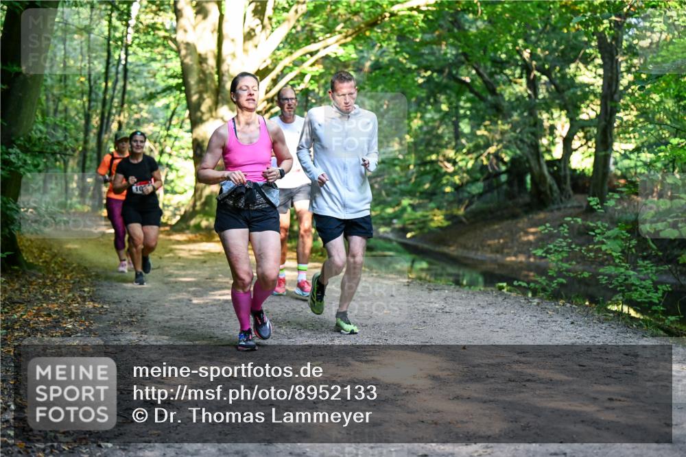 28.09.2025 - 33. Volkslauf durch das schöne Alstertal Dr. Thomas Lammeyer http://msf.ph/oto/8952133 28.09.2025 10:20:24 Laufen  meine-sportfotos.de