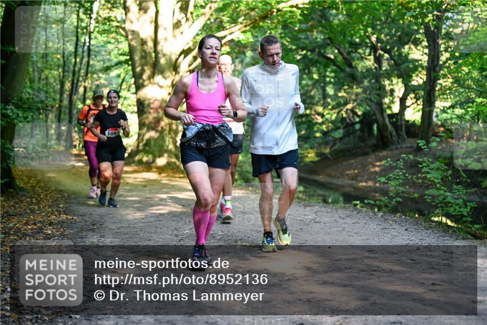 28.09.2025 - 33. Volkslauf durch das schöne Alstertal Dr. Thomas Lammeyer http://msf.ph/oto/8952136 28.09.2025 10:20:25 Laufen 109 meine-sportfotos.de