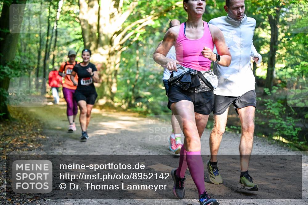 28.09.2025 - 33. Volkslauf durch das schöne Alstertal Dr. Thomas Lammeyer http://msf.ph/oto/8952142 28.09.2025 10:20:25 Laufen  meine-sportfotos.de