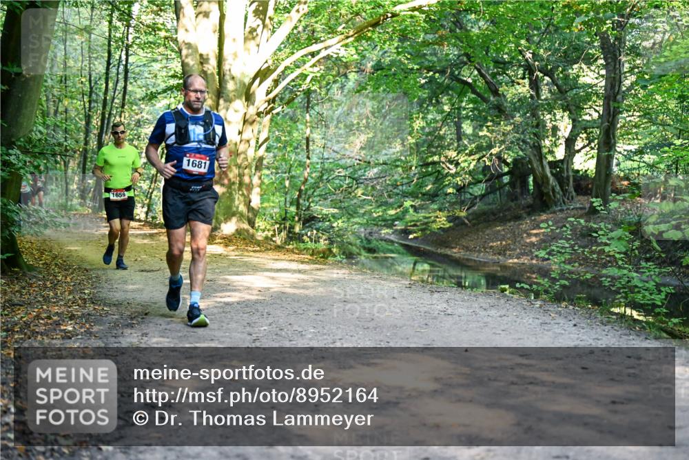 28.09.2025 - 33. Volkslauf durch das schöne Alstertal Dr. Thomas Lammeyer http://msf.ph/oto/8952164 28.09.2025 10:20:35 Laufen 1681, 1659 meine-sportfotos.de