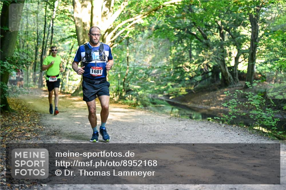 28.09.2025 - 33. Volkslauf durch das schöne Alstertal Dr. Thomas Lammeyer http://msf.ph/oto/8952168 28.09.2025 10:20:36 Laufen 1659, 1681 meine-sportfotos.de