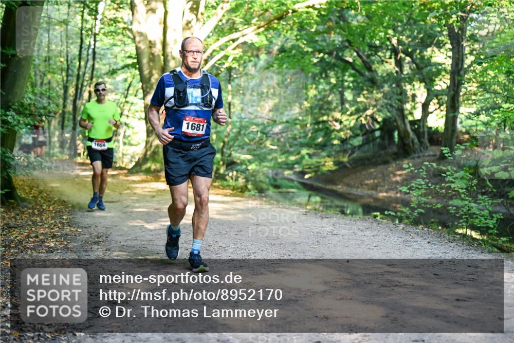 28.09.2025 - 33. Volkslauf durch das schöne Alstertal Dr. Thomas Lammeyer http://msf.ph/oto/8952170 28.09.2025 10:20:36 Laufen 1681, 1659 meine-sportfotos.de