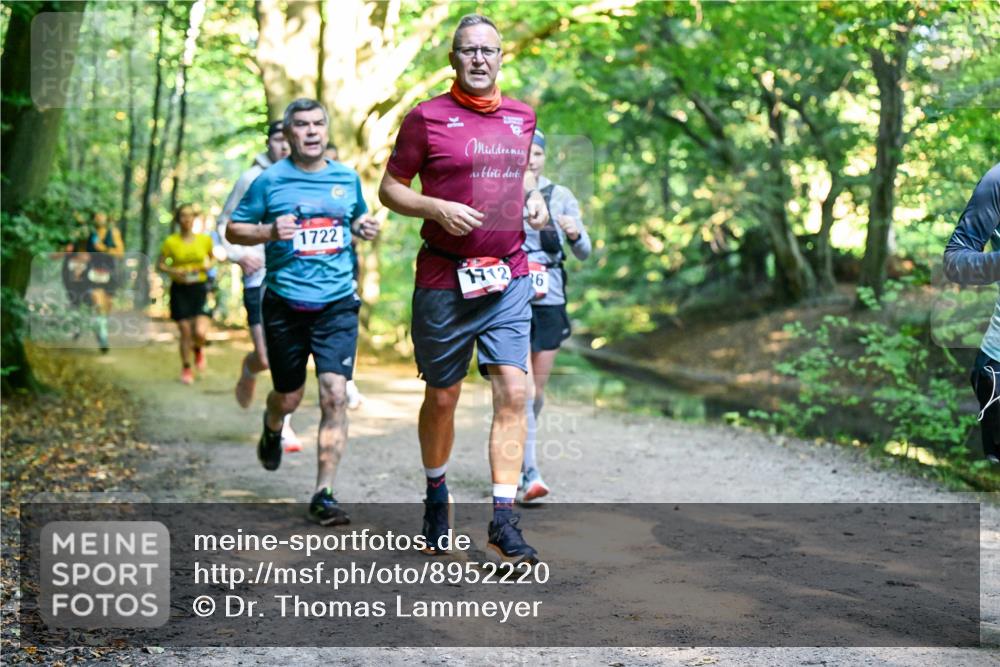 28.09.2025 - 33. Volkslauf durch das schöne Alstertal Dr. Thomas Lammeyer http://msf.ph/oto/8952220 28.09.2025 10:20:44 Laufen 1722, 17126 meine-sportfotos.de