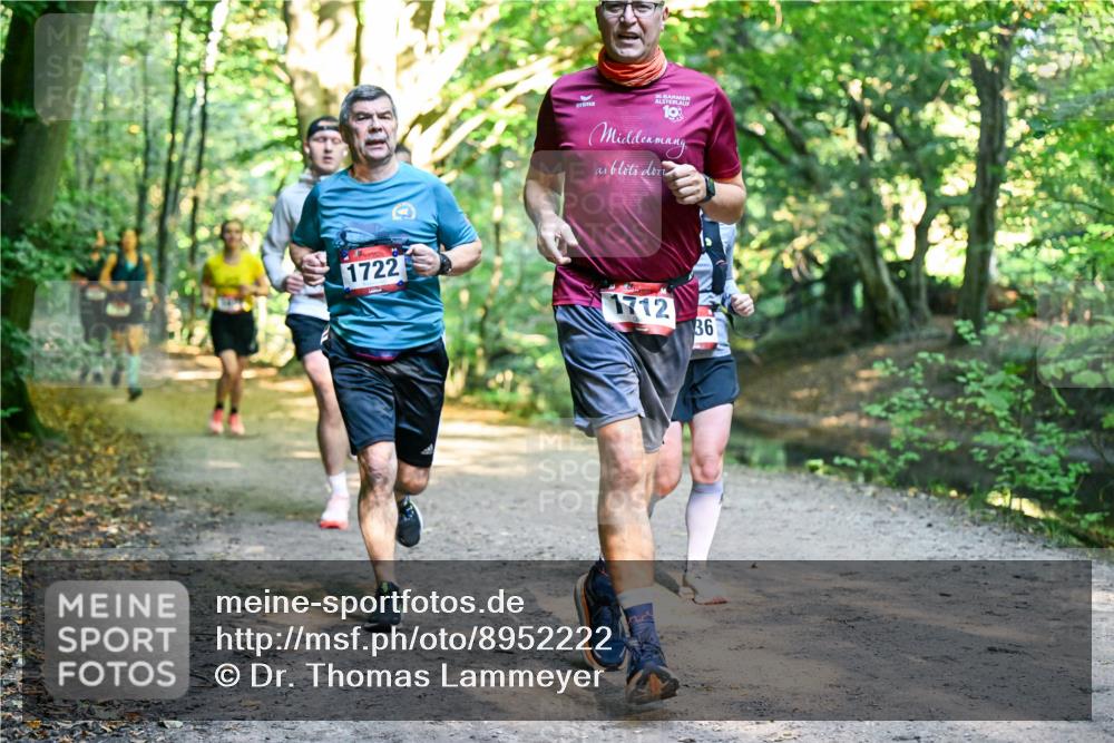 28.09.2025 - 33. Volkslauf durch das schöne Alstertal Dr. Thomas Lammeyer http://msf.ph/oto/8952222 28.09.2025 10:20:45 Laufen 30, 19, 1722, 1712, 36 meine-sportfotos.de