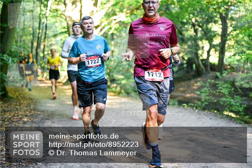 28.09.2025 - 33. Volkslauf durch das schöne Alstertal Dr. Thomas Lammeyer http://msf.ph/oto/8952223 28.09.2025 10:20:45 Laufen 1722, 30, 1712 meine-sportfotos.de