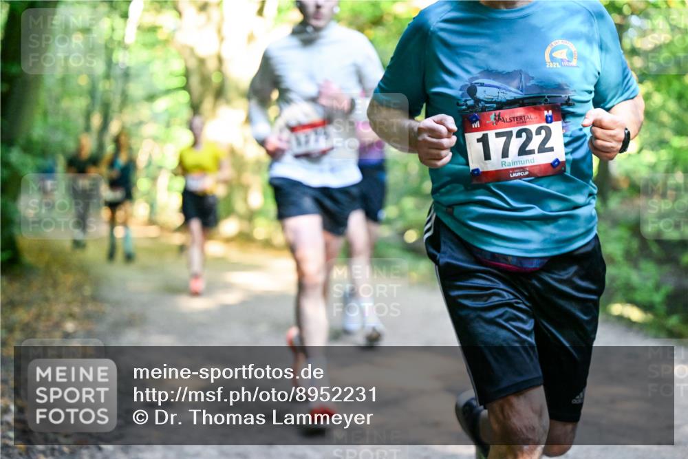 28.09.2025 - 33. Volkslauf durch das schöne Alstertal Dr. Thomas Lammeyer http://msf.ph/oto/8952231 28.09.2025 10:20:46 Laufen 1775, 2021, 1722 meine-sportfotos.de